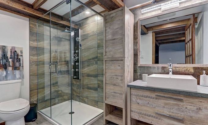 Montcalm Apartment | FC Montcalm apartment - Murray