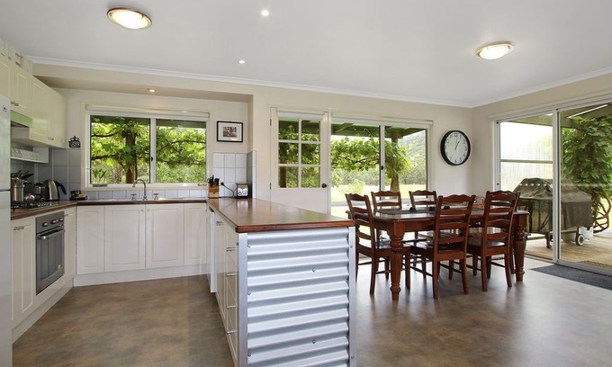 Smoko House | Feathertop Views and Dorm