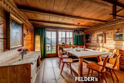 Burgberg Ski Chalet | Felder's - Chalet Infinity