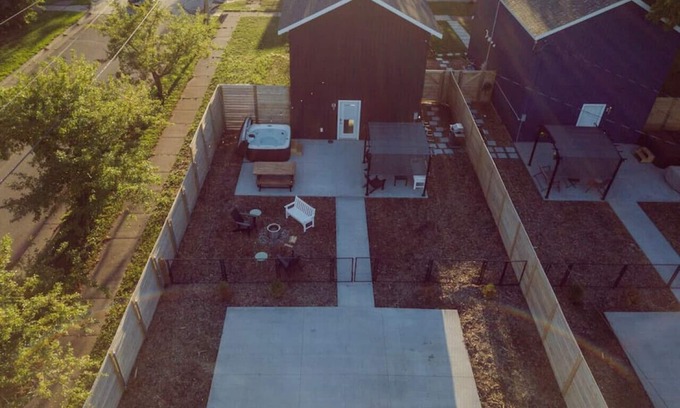 Duluth House | Fenced in backyard, family and pet friendly!