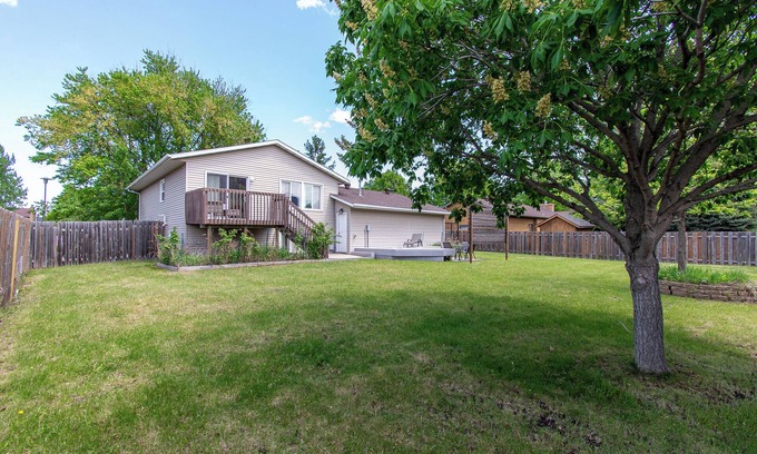 Fargo House | Fenced Yard I WD I Pack n Play I Garage I Keurig