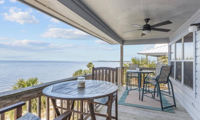 Cedar Key Condo | Fenimore Mill 6DE Double Delight-Two Units in One-Families/Groups/Gulf Front!