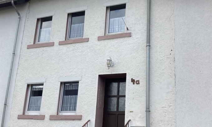 Deudesfeld House | Ferienhaus Altes Schmittenhaus - 6-bett-ferienhaus Dusche/wc, 4 Schlafräume