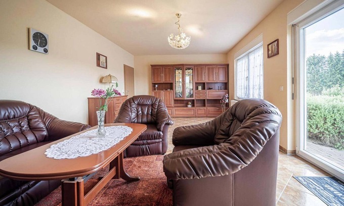 Tanne House | Ferienhaus an der Wiese, Tanne