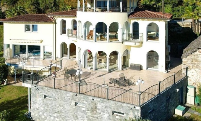 Brione sopra Minusio House | Ferienhaus für 4 Gäste mit 300m² in Brione s. Minusio