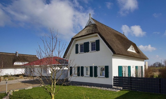 Trent House | Ferienhaus Linea - Haus in Idyllischer Lage mit Terrasse und Eingezäunten Garten - Ferienhaus Linea