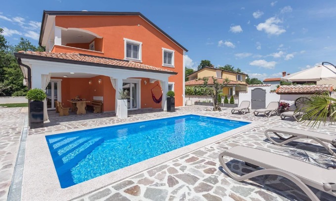 Kaldanija House | Ferienvilla 'Villa Deni'