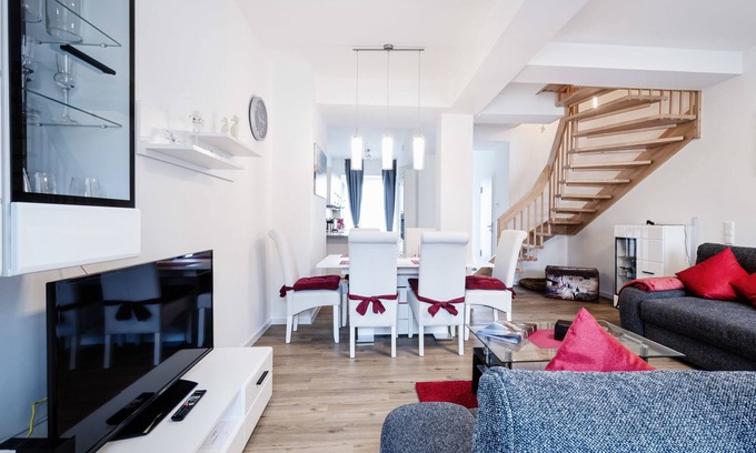 Prora Apartment | Ferienwohnung/app. für 6 Gäste mit 102m² in Binz OT Prora