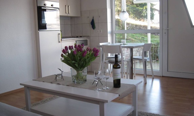 Neusatzeck Apartment | Ferienwohnung, 41qm, 1 Schlafzimmer, max. 3 Personen