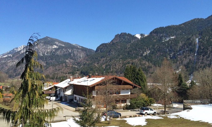 Aschau im Chiemgau Apartment | Ferienwohnung 45 qm mit extra Schlafzimmer und Süd-Ost-Balkon