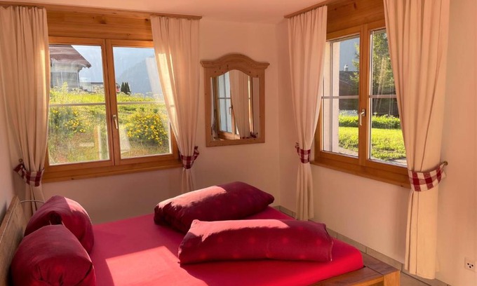 Lumnezia Bed & Breakfast | Ferienwohnung CASA URSIN Val Lumnezia