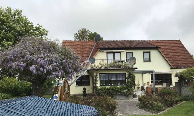 Miltzow Apartment | Ferienwohnung im Einfamilienhaus - Ferienwohnung