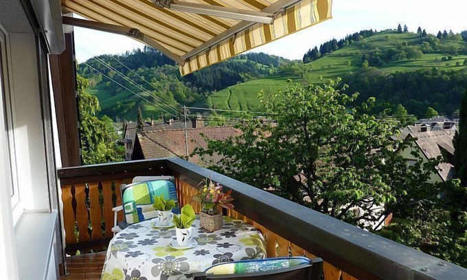 Untermunstertal Apartment | Ferienwohnung Köpfleblick, 65qm, 2 Schlafzimmer, max. 4 Personen