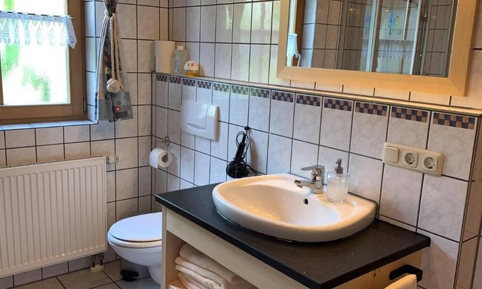 Zwieselberg Apartment | Ferienwohnung mit Terrasse und Reitplatz