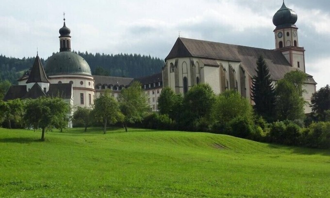 Untermunstertal Apartment | Ferienwohnung Panoramablick, 55qm, 1 Schlafzimmer, max. 2 Personen