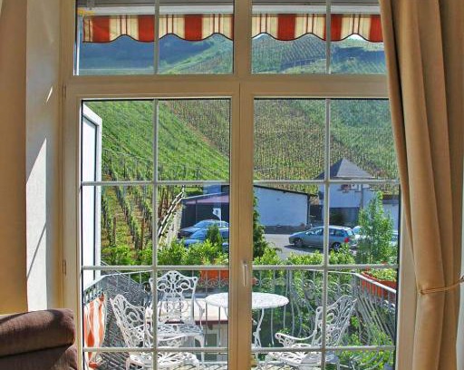 Bernkastel Apartment | Ferienwohnungen am Stadtpalais Fewo-Landshut