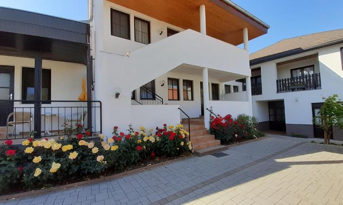 Illmitz Apartment | Ferienwohnungen & Weingut Kroiss Silvia