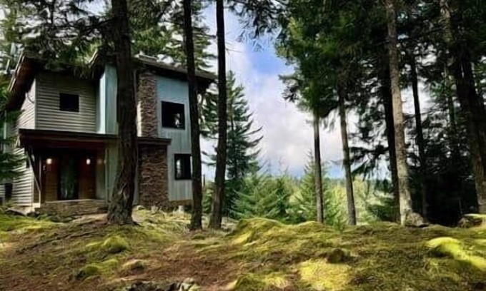 Olga House | Fern Ridge - Stunning Views!