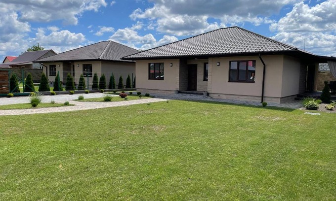 Volyn Oblast Apartment | Fest House