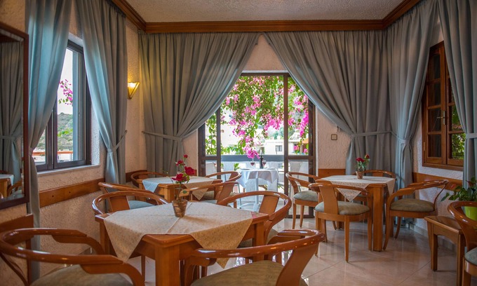 Agia Galini Hotel | Fevro Hotel