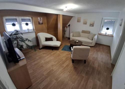 Waldbrunn Apartment | Fewo Waldtherme Relaxen, wandern, Radfahren
