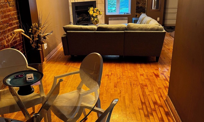 Downtown Montreal Apartment | FI grand prix. - WE june 13- 15th.condo downtown