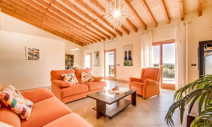 Buger House | Finca in Buger with Pool & Mountain Views