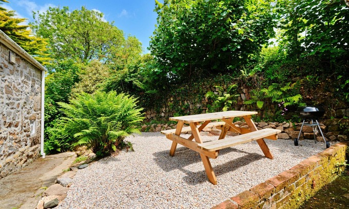 Chysauster Cottage | Finest Retreats | Farm Cottage