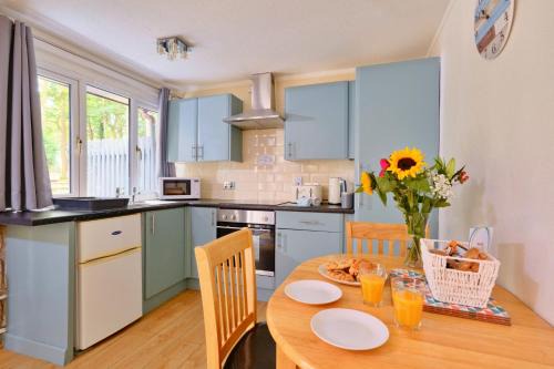 Lelant Ski Chalet | Finest Retreats - Joyful Cottage