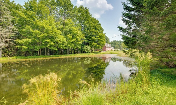 Walton House | Fire Pit & On-Site Pond: Wooded Walton Home!