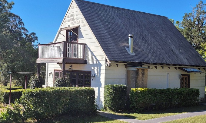 Firefly Cottage | Firefly Retreat - Charming Cottage on 10 Acres