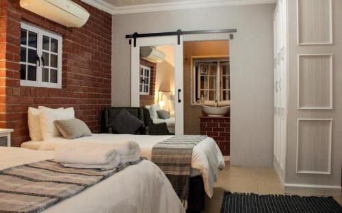 Drakenstein Apartment | Firehouse selfcatering Garden Cottage no 2