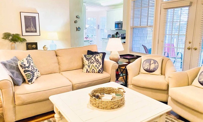 Cape Charles Condo | Fireplace, Bikes, Community Pool - Bay Bliss