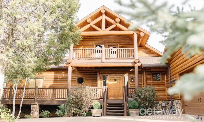 Torreon Cabin | Fireplace | Golf Views | Foosball | Loft |