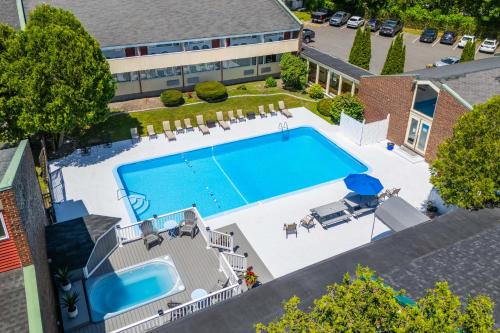 Waterville Hotel | Fireside Inn & Suites Waterville