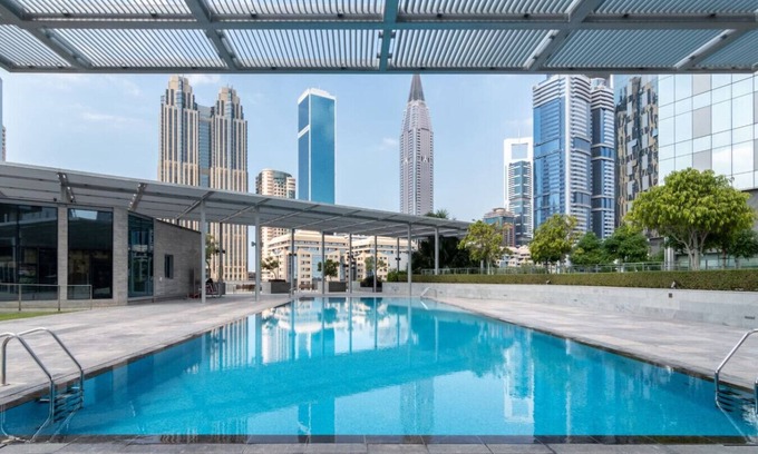 DIFC Apartment | FIRST CLASS | 1BR | Elegant DIFC Escape