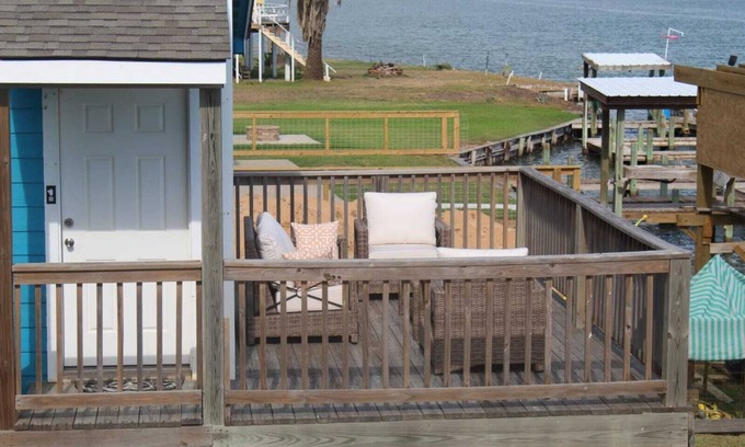 Cedar Lane Cottage | Fishing Cottage on ICW facing Sargentbeach with dock night fishing lights 2rooms