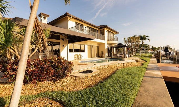 Deerfield Beach House | Five Bedroom Luxe Villa on Deep Water Intracoastal