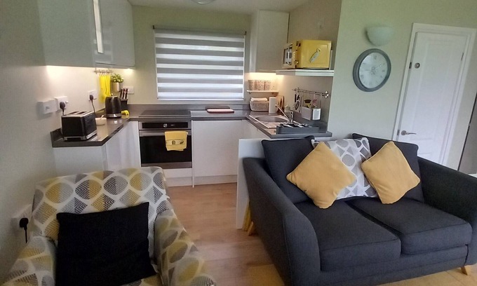 Mundesley Ski Chalet | Five Star SHACK