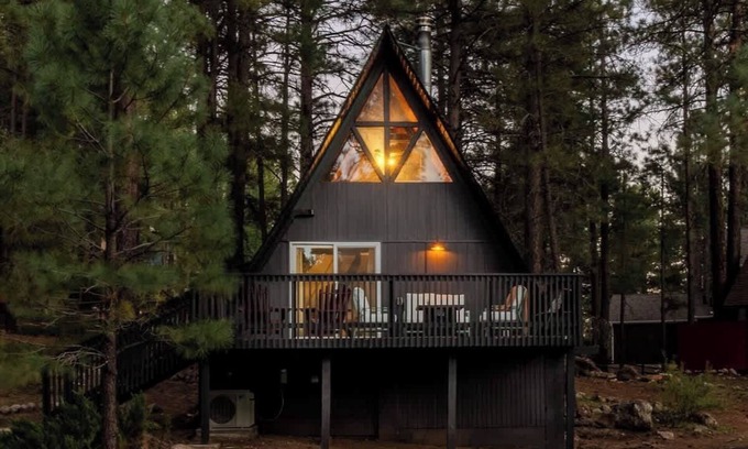 Kachina Village House | Flagstaff Forest Cabin/Hot Tub Getaway