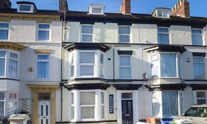 Bridlington Apartment | FLAT 1, country holiday cottage in Bridlington