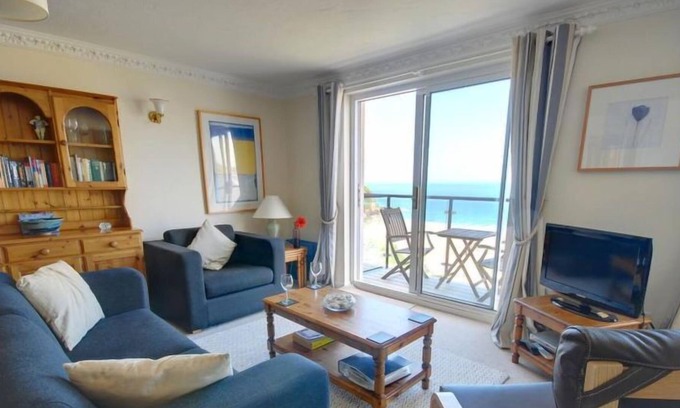 Putsborough Apartment | Flat 31 Clifton Court by Interhome