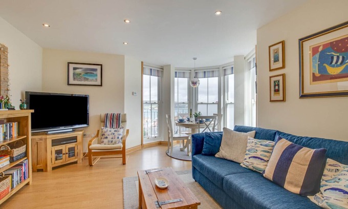 Swanage Apartment | Flat 5 Penlu - Two Bedroom Apartment, Sleeps 4
