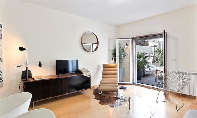 Alfama Apartment | Flea Market Alfama House (Patio/Pool/Ac/Garage)
