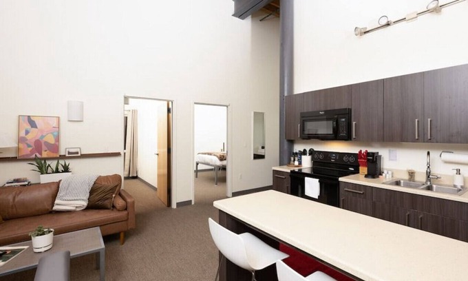 Westown Apartment | Flexhome Brewery District EL7 Fiserv+Gym+Parking