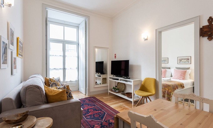 Santa Maria Maior Apartment | FLH Bacalhoeiros Charming Place