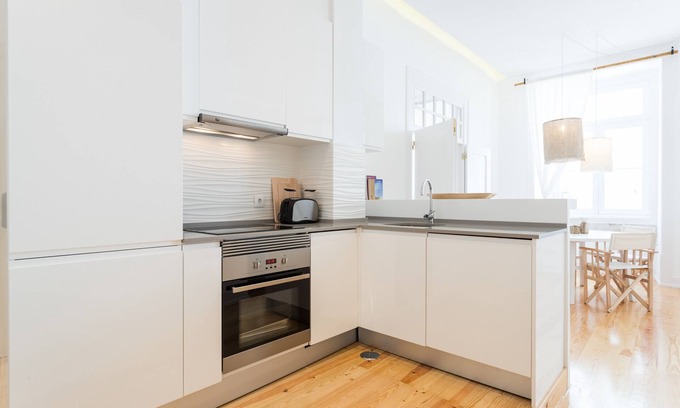 Baixa Apartment | FLH Baixa Modern Apartment