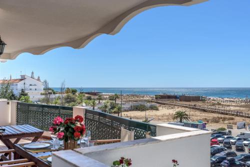Vila Real Santo Antonio Apartment | FLH Monte Gordo Family Apartment with Balcony