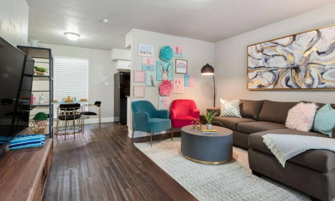 Austin Apartment | Flirty Flamingos l No Service Fees Poolside