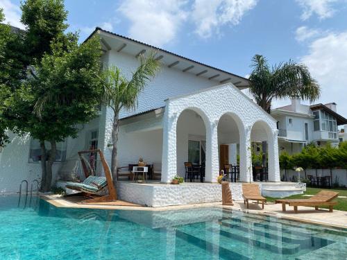 Boyalık Mahallesi Hotel | flora boheme butik otel